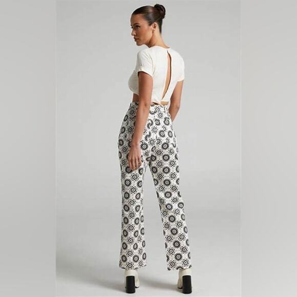 ROLLA’s Retro Plaza Cream Floral High Waist Boot Cut Crop Pants Size 6 Short - Picture 3 of 10